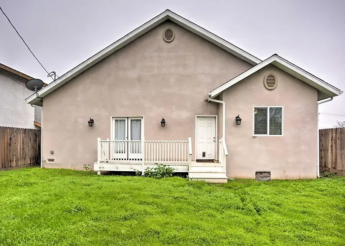 Stunning Clovis Home About 1 Mile To Old Town!